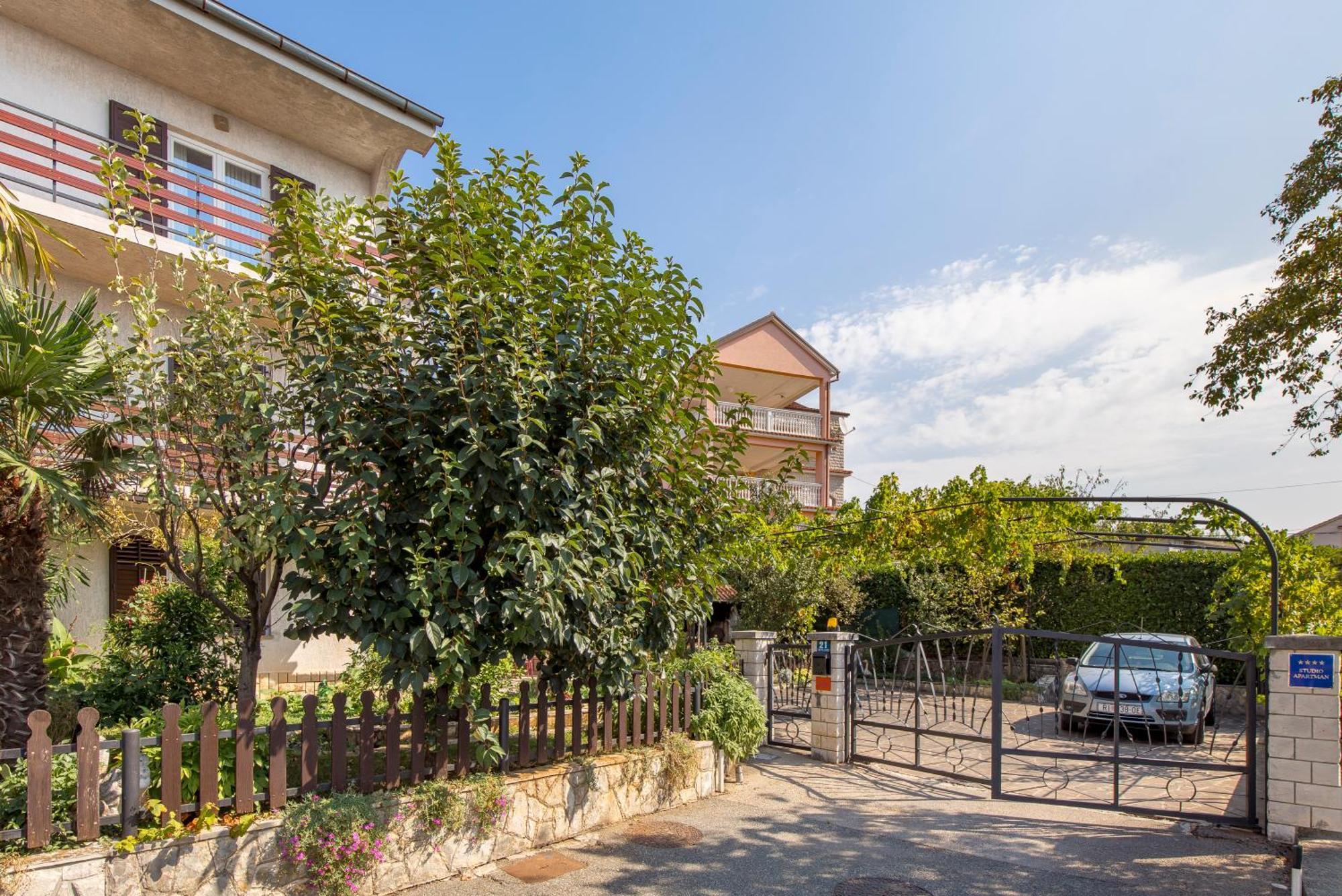 Slavica Apartment *